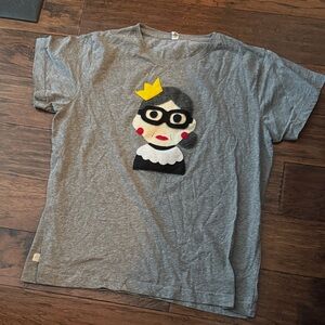 Gray Women's Short Sleeve Tee with Graphic Design